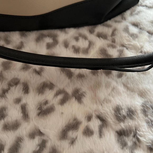 Kate Spade tote - Picture 3 of 6